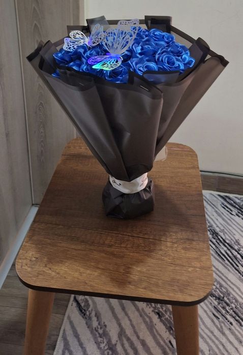 Букет от сатененени рози! Различни видове!