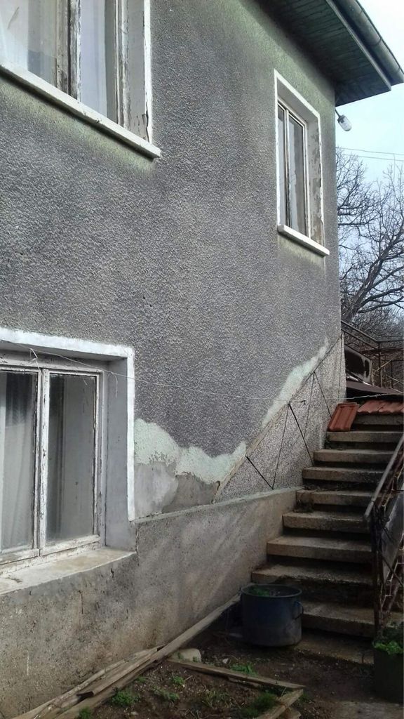 Продава се Къща в с. Лобош, Област Перник - 55 кв.м за 788 €/кв.м - Снимка #3