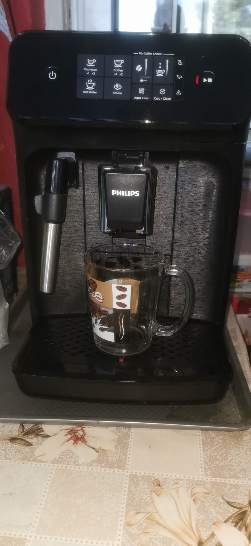 Продавам кафе машина PHİLİPS