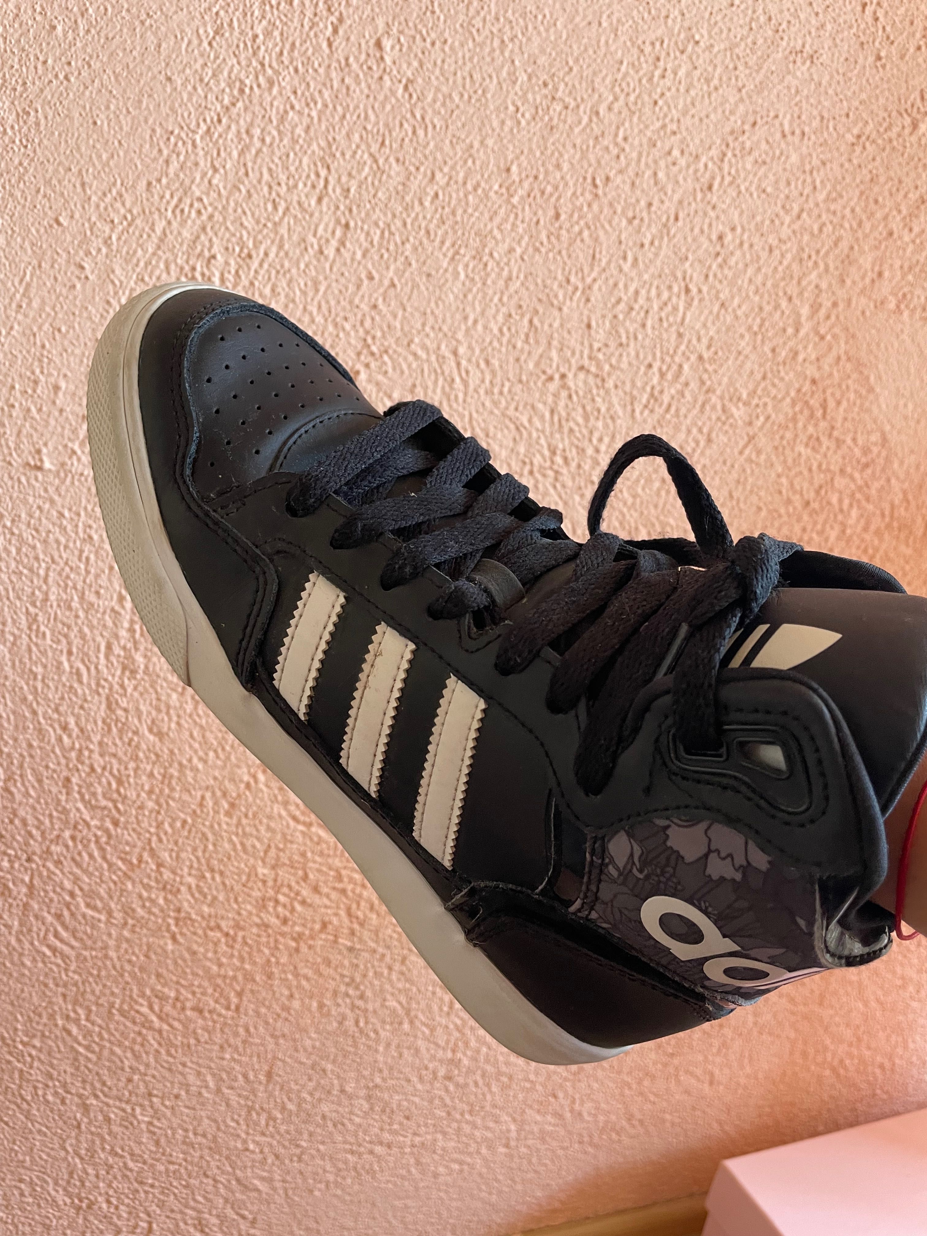 кожени маратонки Adidas