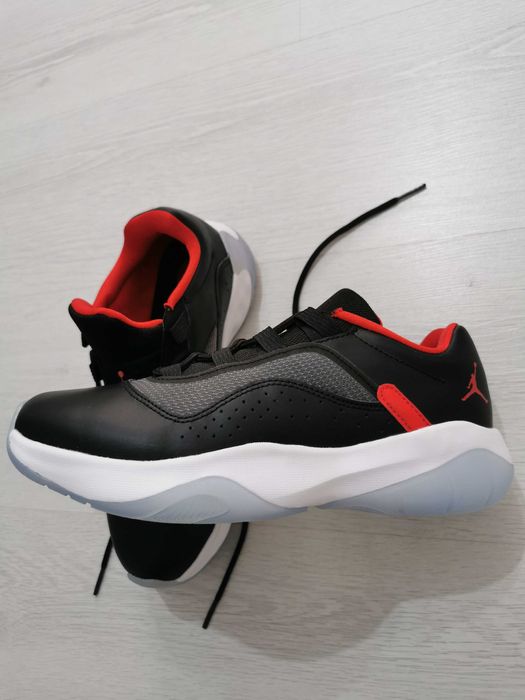 Adidas Jordan 11 CMFT