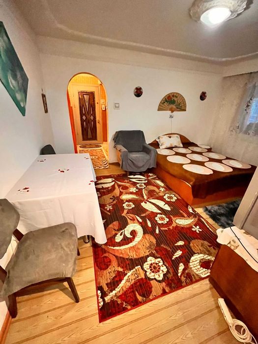 Apartament 3 camere decomandat de inchiriat