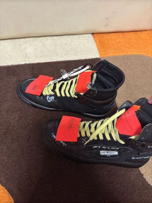 Vând Off-White court 3.0