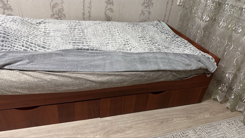 Кровать полуторка