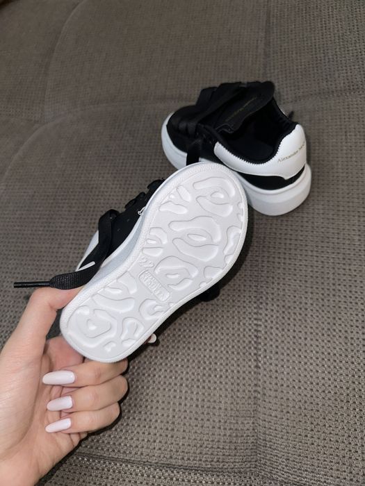 Adidasi Alexander Mcqueen marimea 22