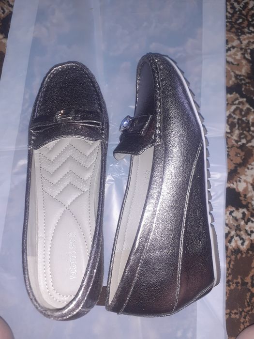 Продам новые балетки,кожа