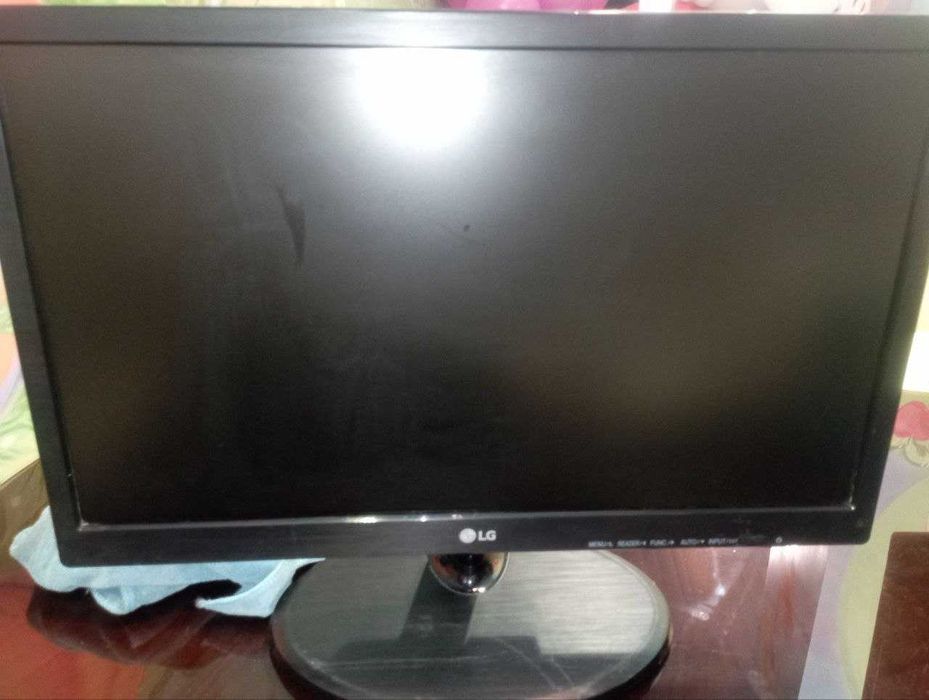 Продается Мониторы 21