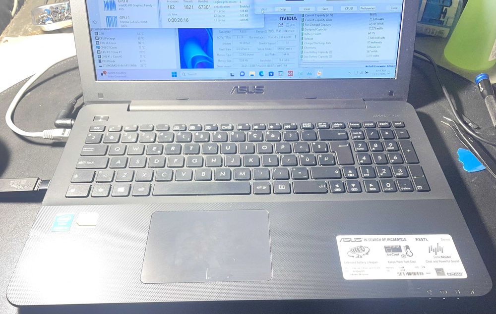 Laptop Asus R557L – i7-4510U, 4GB RAM, 1TB HDD, GT 820M 1GB 15.6″