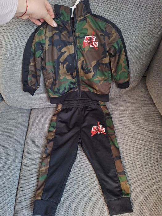 Trening Jordan 12 luni stare perfectă