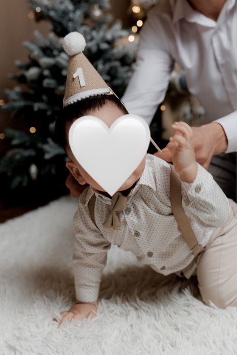 Двойка брюки с подтяжками и рубашка-боди с бабочкой