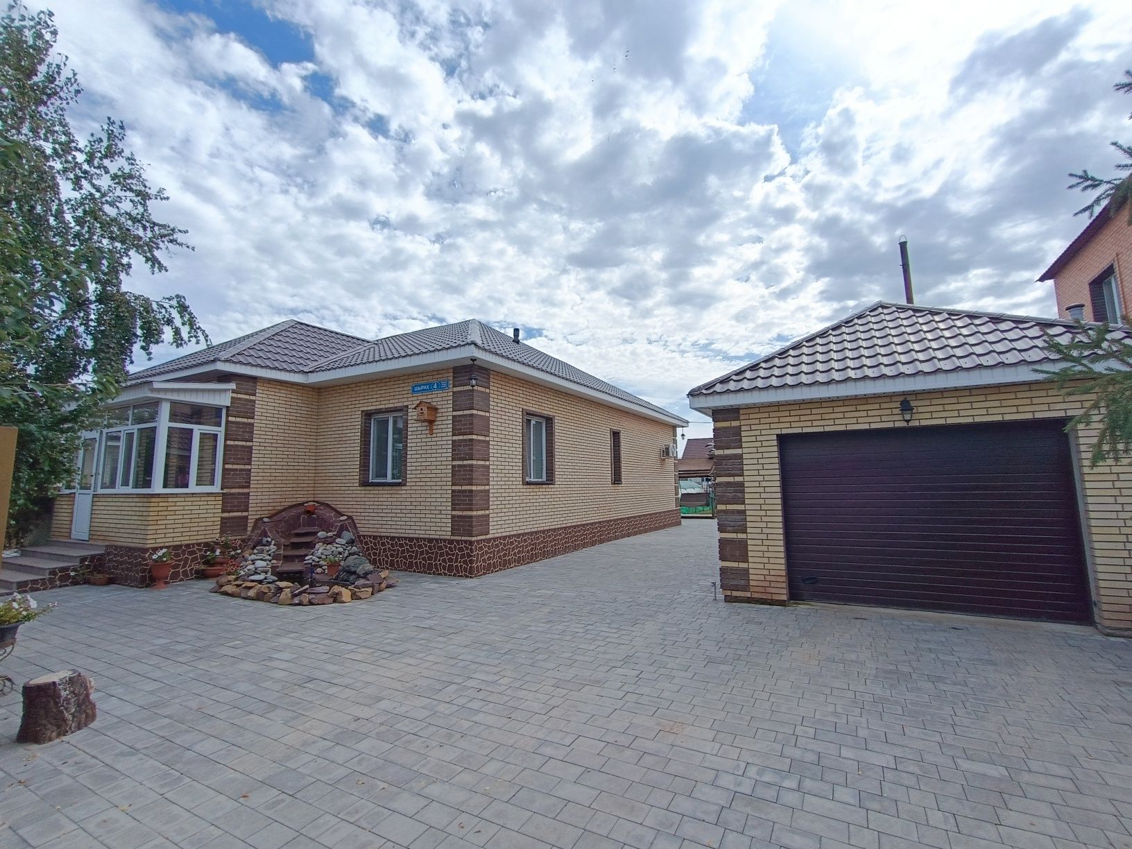 Продам дом 4 комнаты, 142кв.м и хозпостройки 122кв.м. г. Косшы