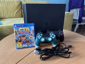 PlayStation 4 Pro + 3x Dualshock + CTR