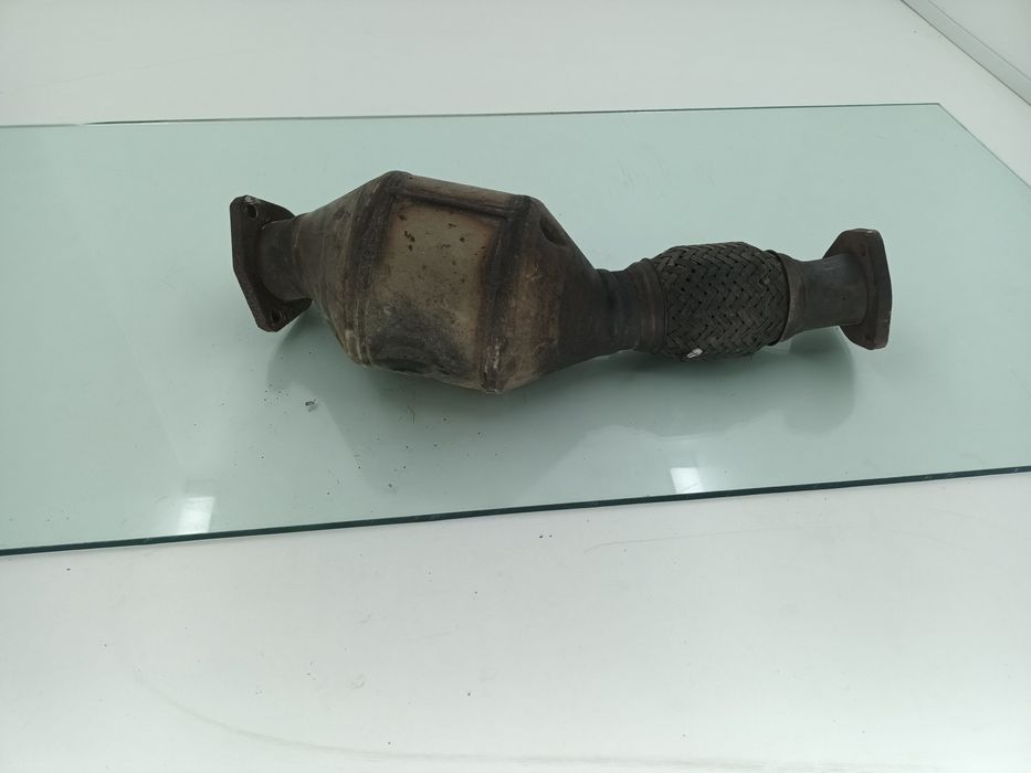 Dezmembrez Catalizator de pe Audi A4 B6 2001-2004