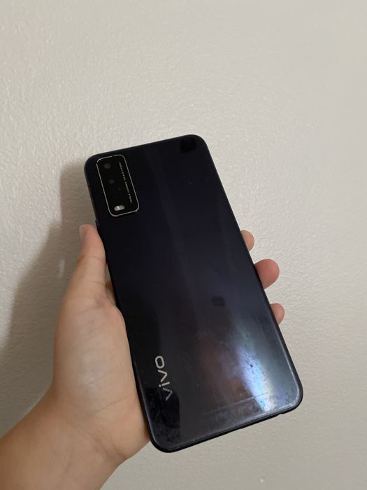 Телефон виво V2027
