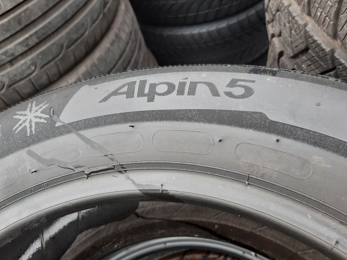 4 anvelope 215/60r16 iarnă marca Michelin 2019, preț 700 lei setul