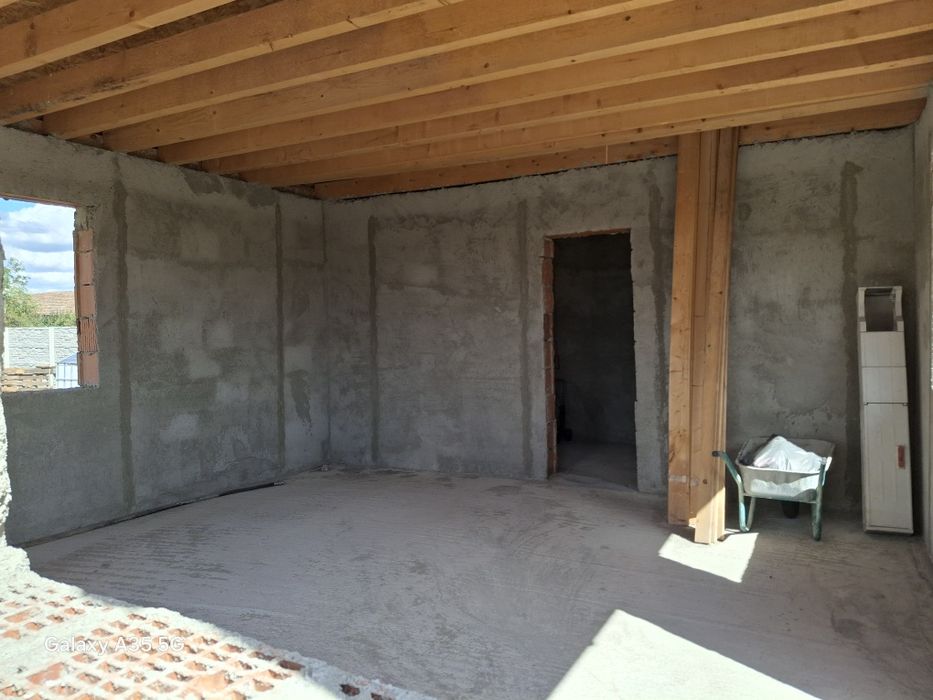 Vand 1403 mp teren cu Casa la Rosu cu Posibilitate Extindere