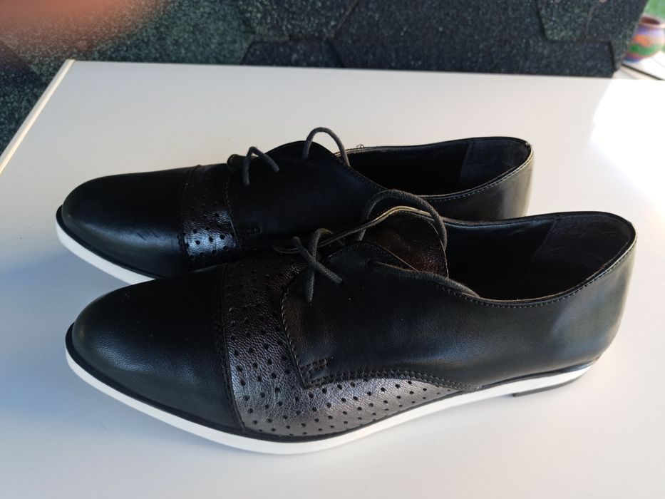 Обувки Sab,естествена кожа,номер 39,за тесен крак,обувани 2 пъти.