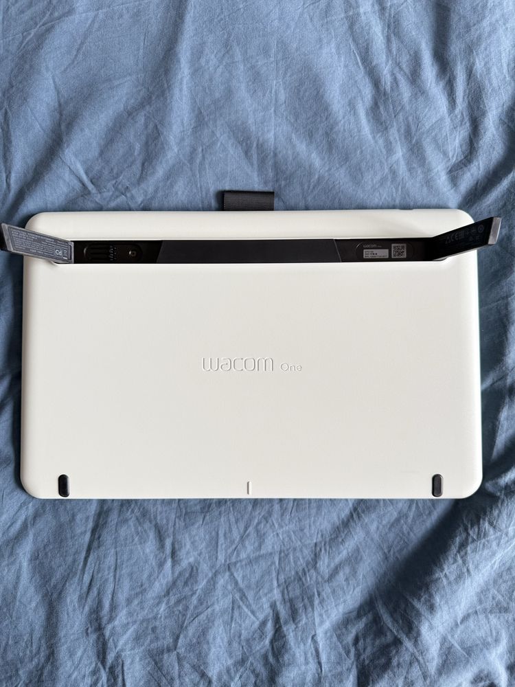 графичен таблет Wacom One 13 Touch Pen Display