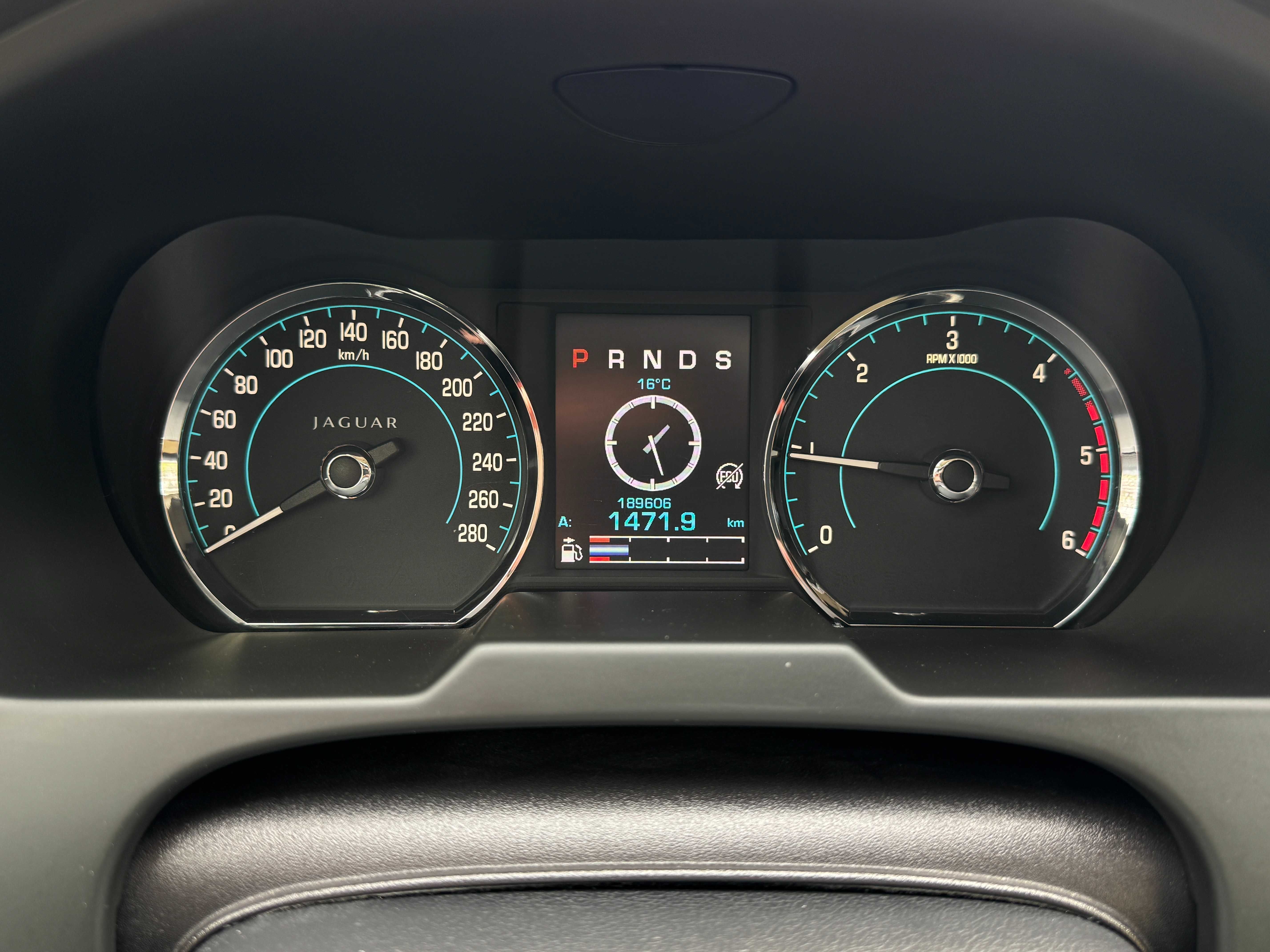 Jaguar XF 2013 2.2 Diesel 200cp Euro 5 cutie automata ZF 8+1