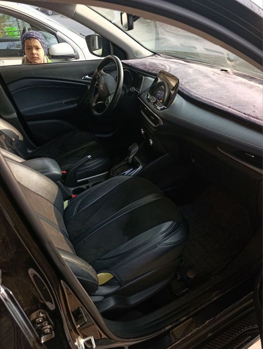 Tracker 2 Premier 2023