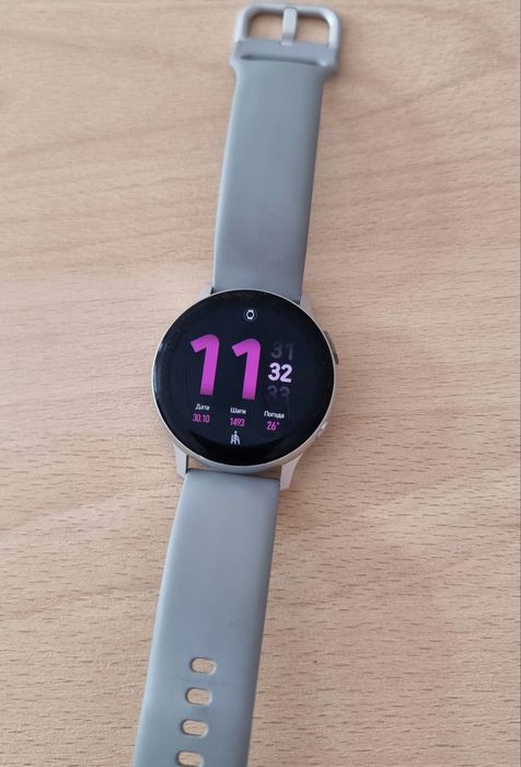 СРОЧНО смарт часы Samsung Galaxy Watch Active 2