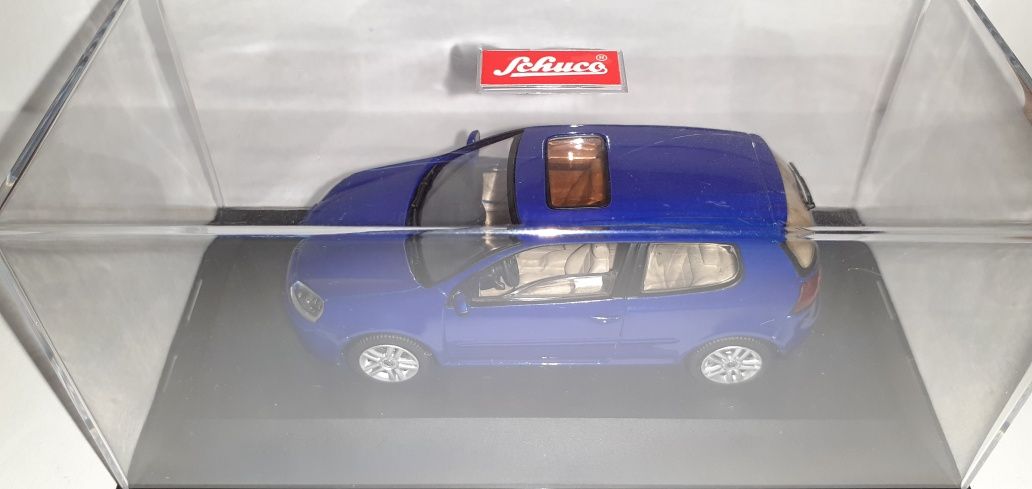 Golf V 1:43 blue