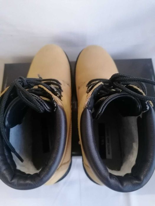 Боти зимни  естествена кожа  25  лв