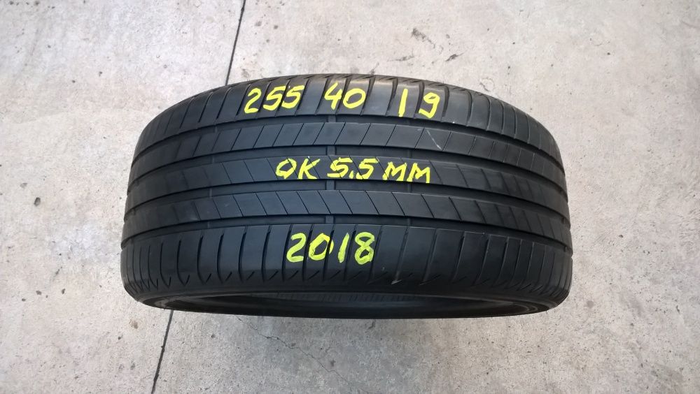 O anvelopa vara 255 40 19 bridgestone turanza T005 cu 5,5 mm dot 2018