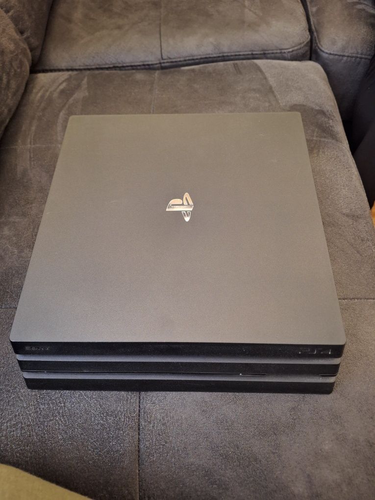 Playstation 4 pro 1TB