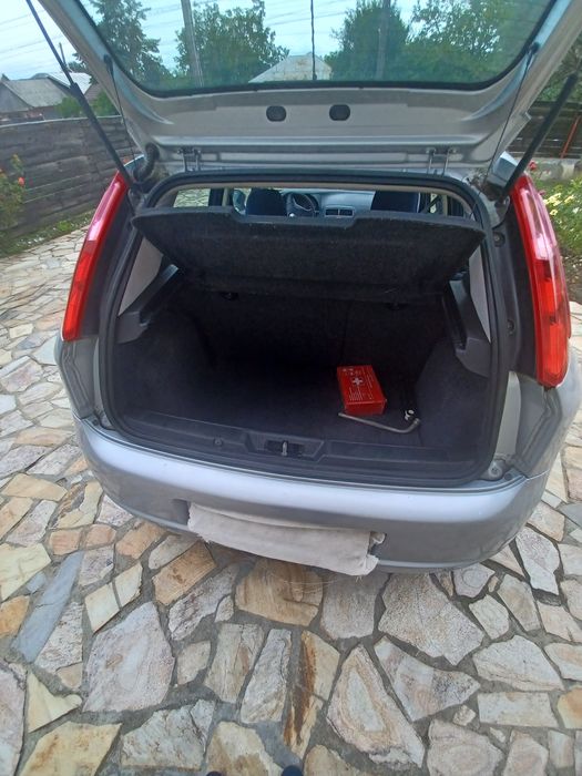 De vinzare auto fiat grande punto