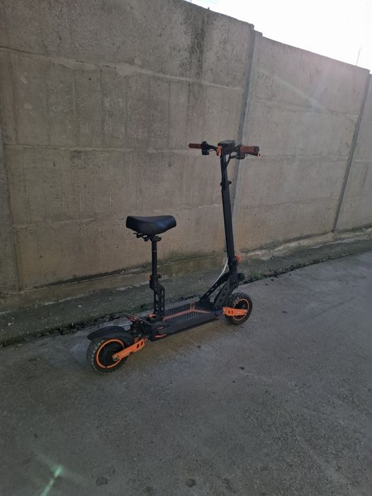 Vând trotineta kukirin g2 max se vinde cu toate accesoriile