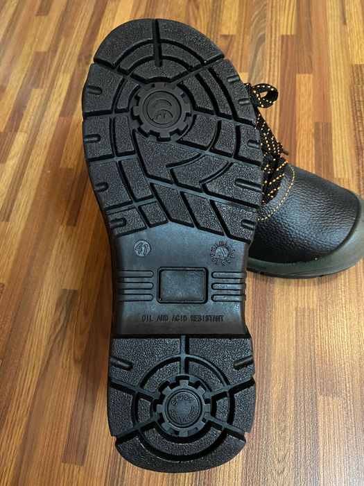 Ботинки зимние, новые, спец-обувь