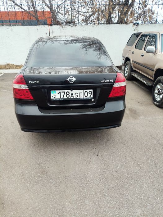 Продается задний бампер б/у