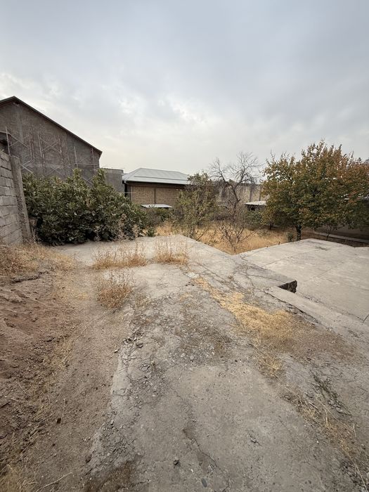 9 sotix xovli sotiladi 180.000$