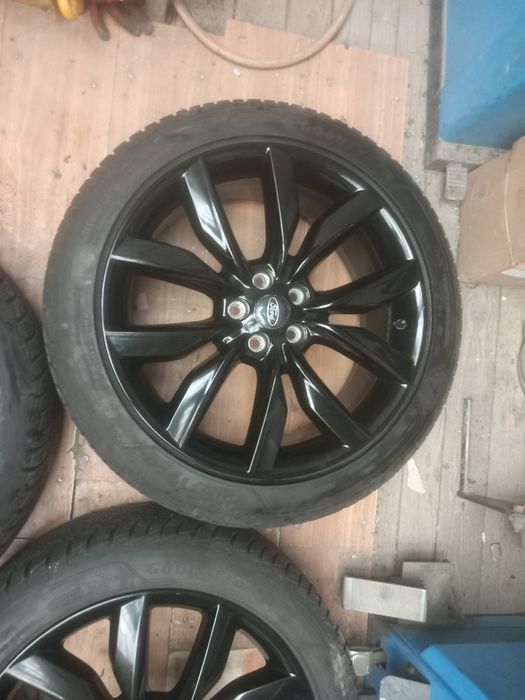 Jante ford kuga r19 5x108 et 52.5 anvelope de iarna 235 45 19