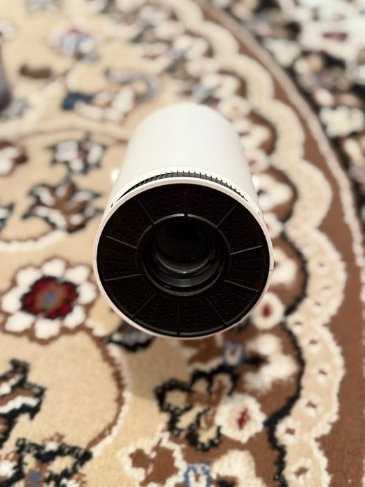 Проектор, в отличном состоянии. Использовали только 2-3 раза.