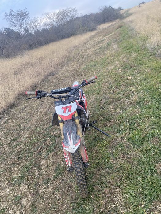 Cross ultra 125