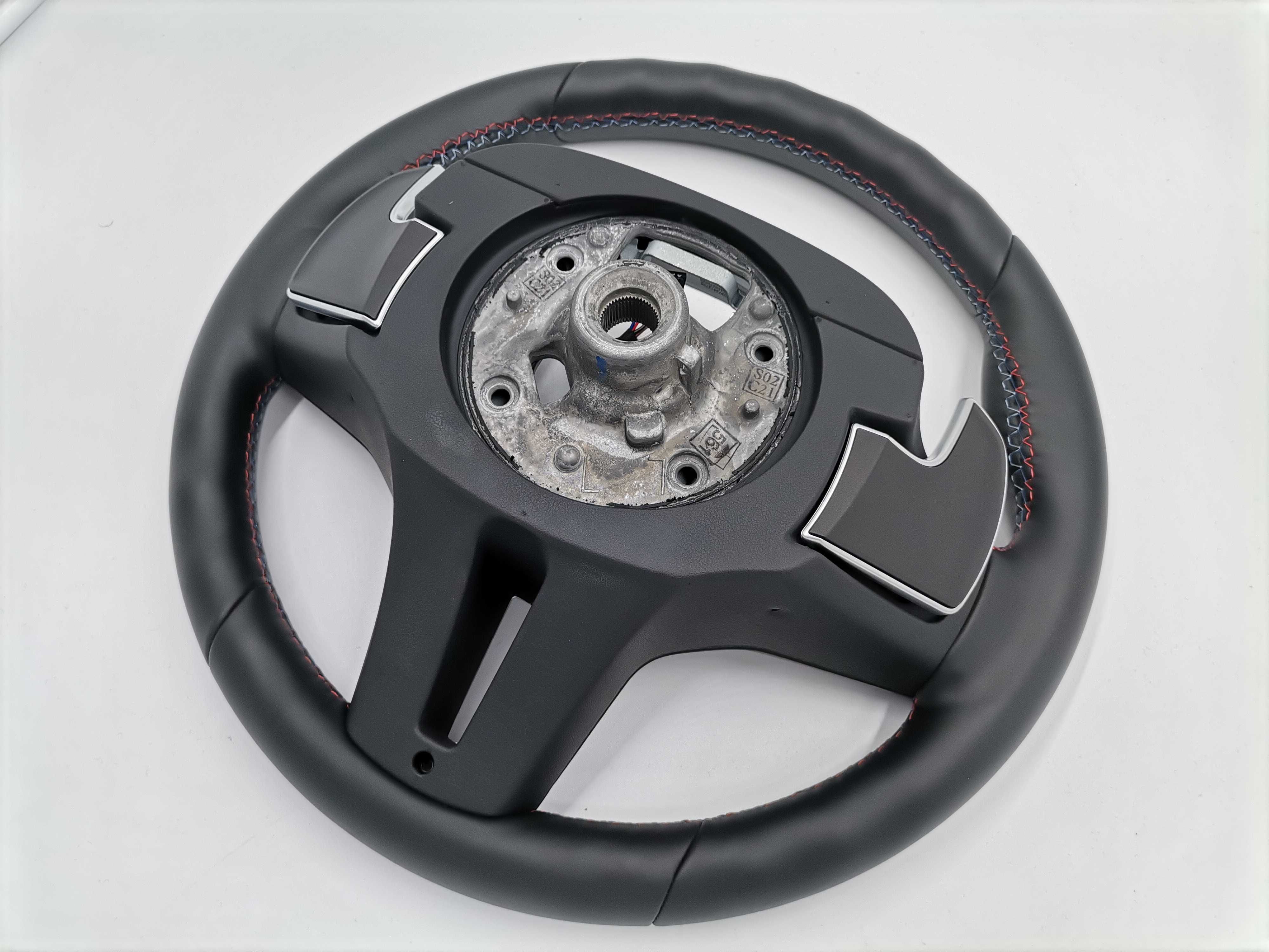 M Sport Черен Спортен Волан BMW X5M X6M M5 F90 M8 F91 F92 F93 F95 F96