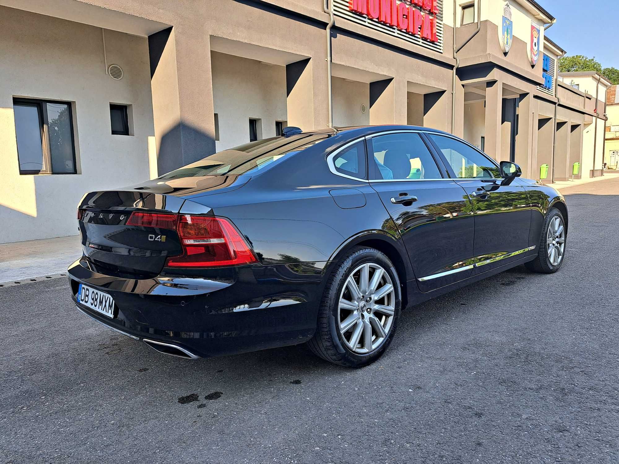 Volvo s90 - inscription-Istoric  Reprezentanta Volvo(de la 0km)/3 chei