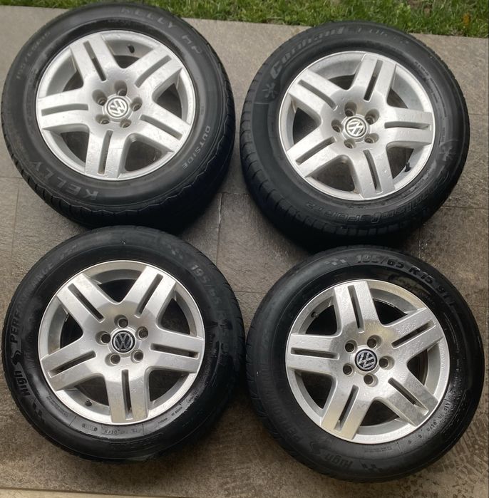 Vand roți pe 15 cauciuti de vara