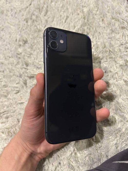 продам айфон 11 срочно