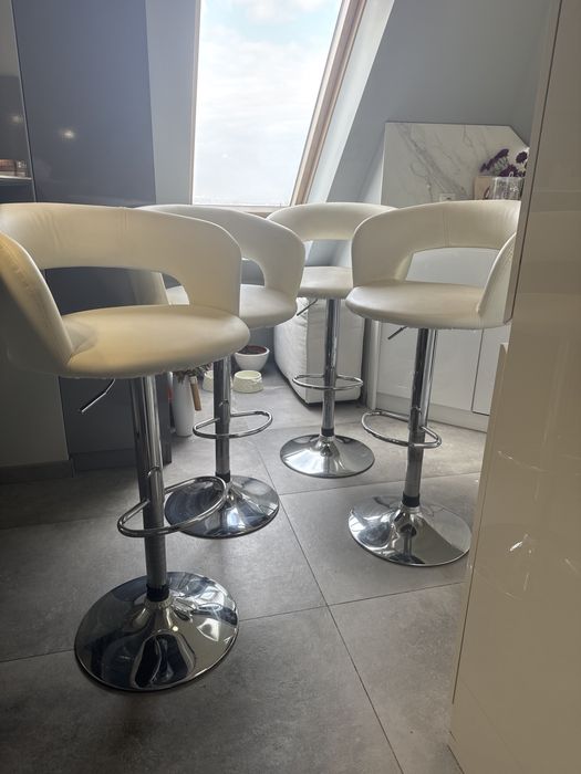 Кожени Бар столове