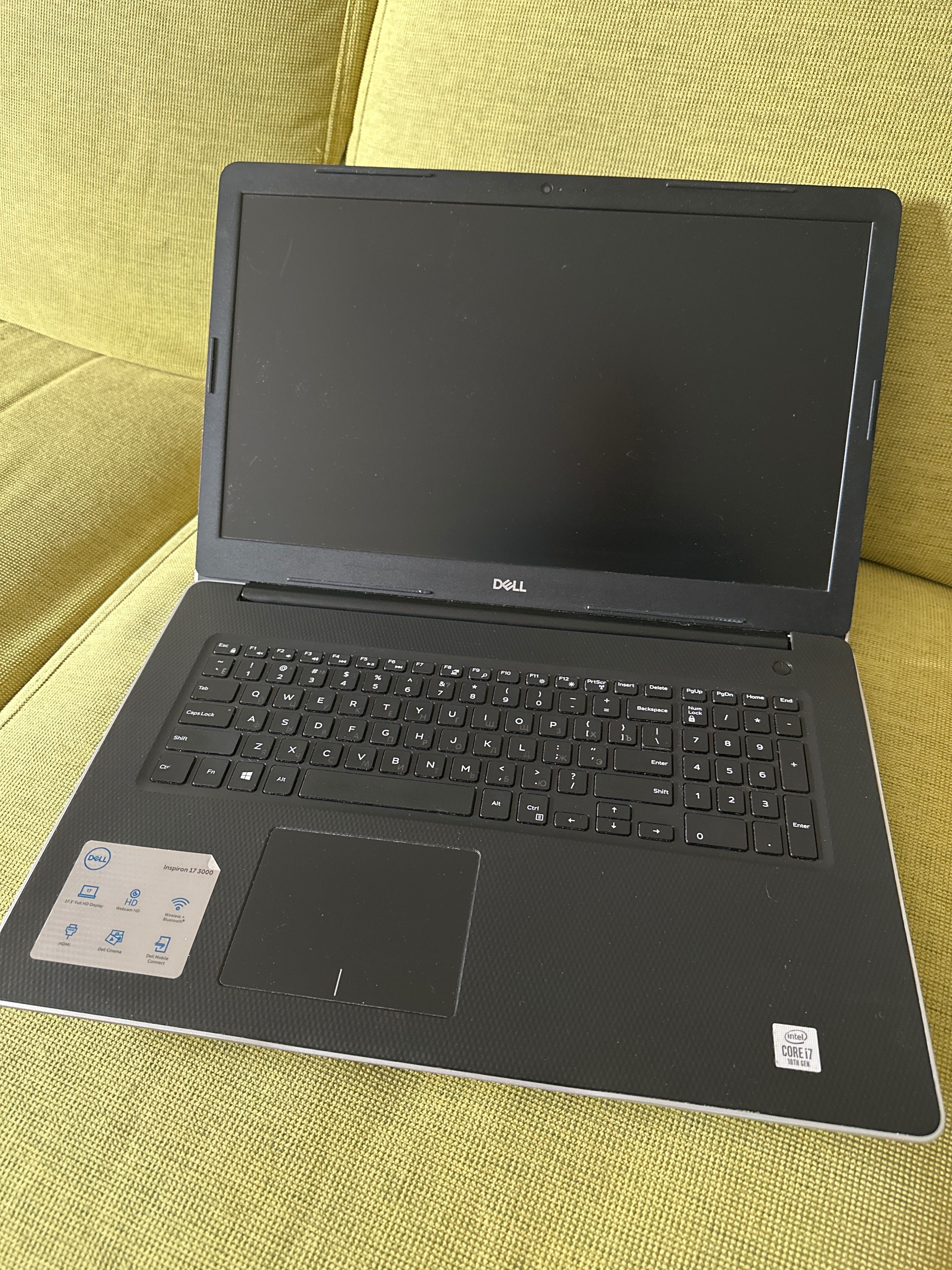 Laptop Dell Inspiron 17, 16ram, i7 processor, 2tb drive + 256 ssd