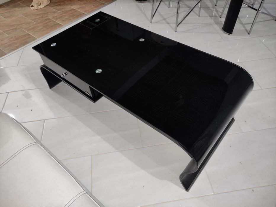 Холна маса от черно стъкло ЯВОР