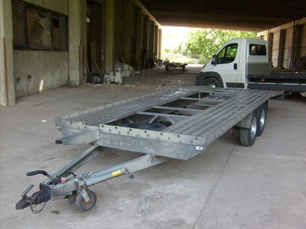 ремарке BORO 5.5м-3000кг.