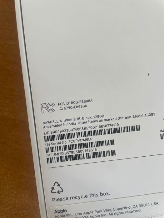 нов iPhone 16 Black, 128GB