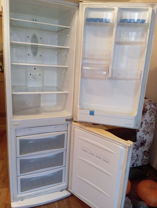 Холодильник в отличном рабочем состоянии