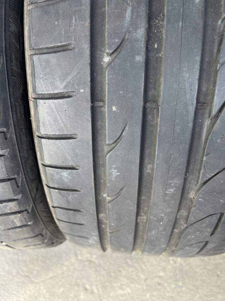2 бр. летни гуми 225/35/18 Bridgestone AO DOT 2217 5 mm