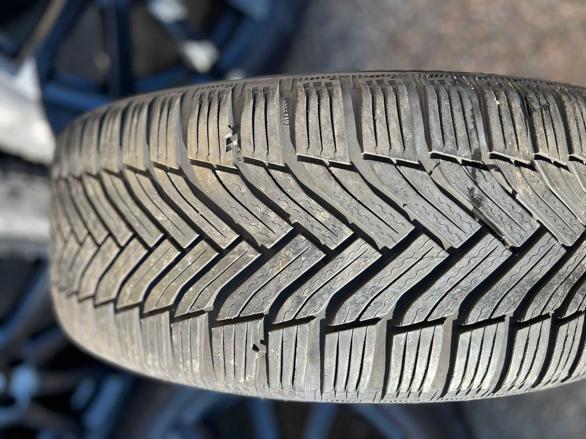 Зимни гуми 215 55 17 Michelin Alpin 6 DOT 4518 Грайфер 6.5мм