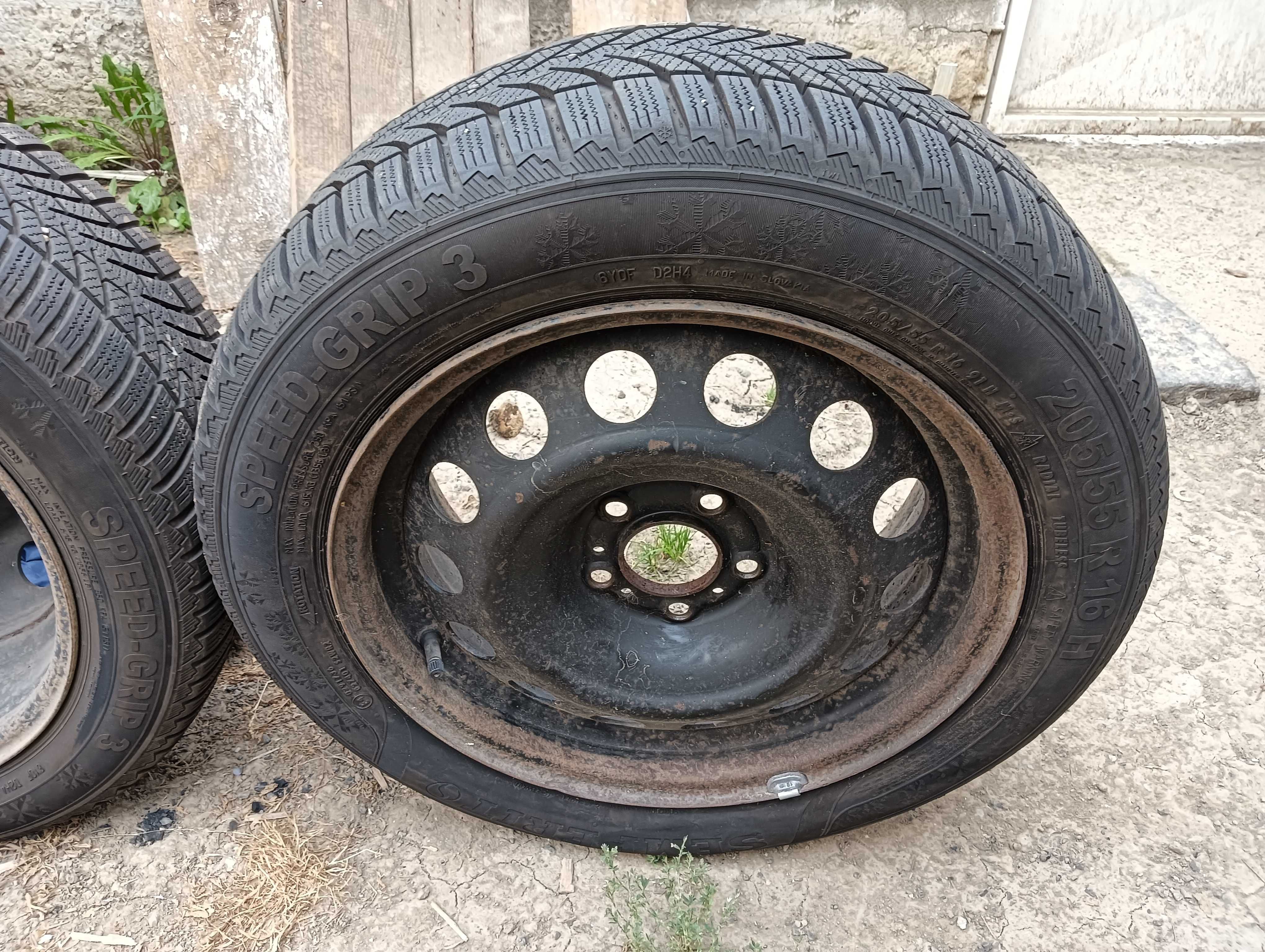 Cauciucuri de iarna cu jante  peugeot 205/55 r16